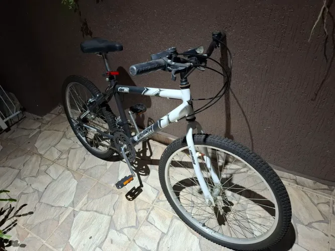 Bicicleta aro 24 pouco uso 