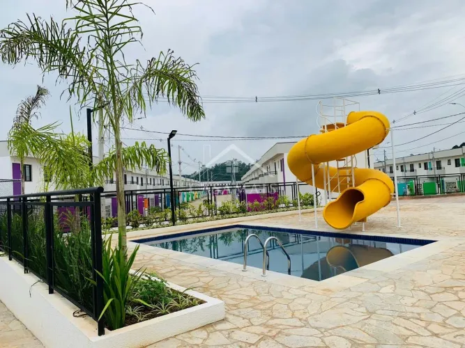 Casas de Condomínio para alugar com Mobiliado e 2 quartos, 69 m² - Jardim Petropolis