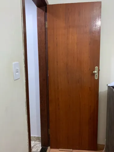 3 Portas de Madeira 2,10x70 com Fechadura