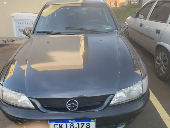 Chevrolet Vectra CD 2.2 16V / 2.0 16V Mec./aut. 1998