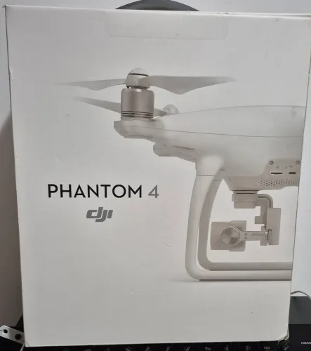 Drone DJI Phantom 4 muito novo