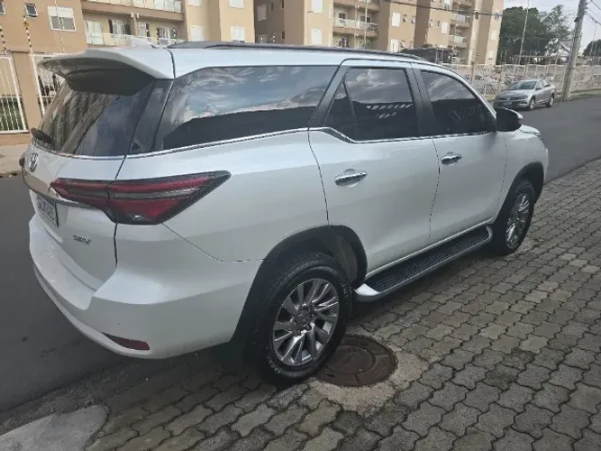 Toyota Hilux SW4 SRX 4X4 2.8 TDI 16V Dies. Aut. 2021