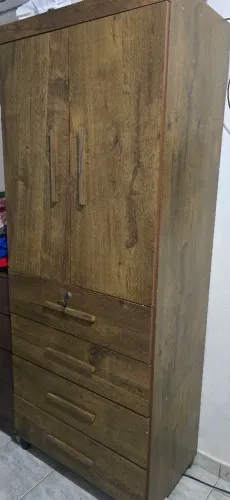 Guarda roupa solteiro em bom estado