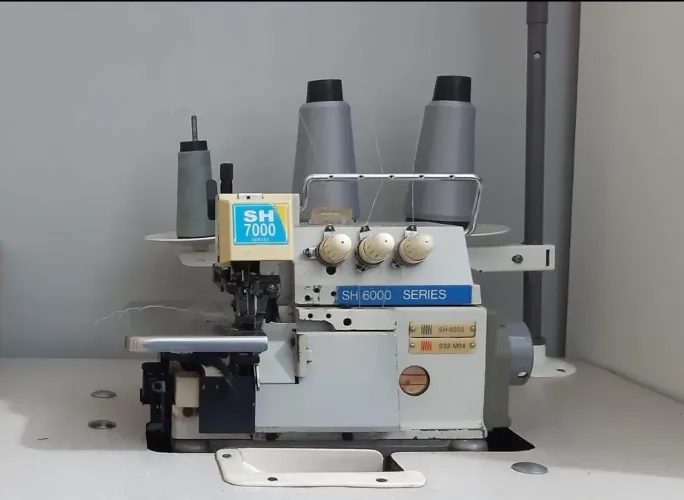 MAQUINA DE COSTURA OVERLOCK  KINGTEX SH 6000 SÉRIES.   PARCELO 10X CARTÃO 