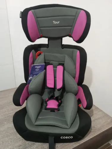 Vendo cadeira de carro de 9 a 36 kilos depois vira assento
