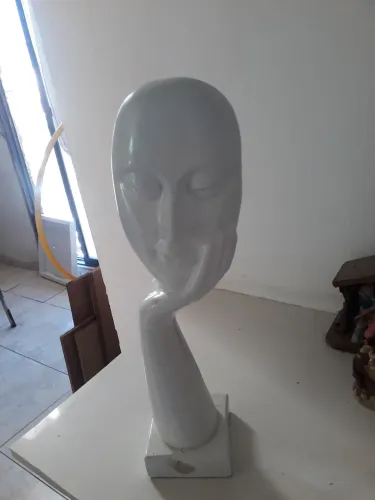 Estatueta em Gesso
