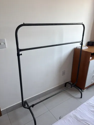 Vendo arara de ferro