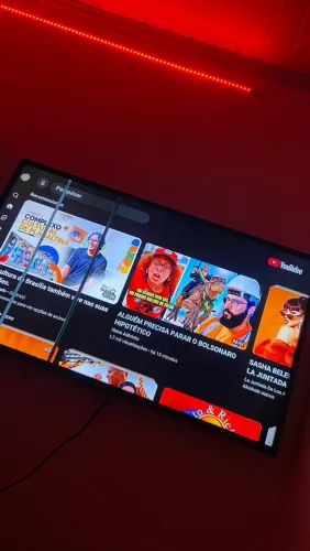 Tv LG Smart 48 Polegadas, Wi-Fi Youtube , com detalhe mais não impede de assistir