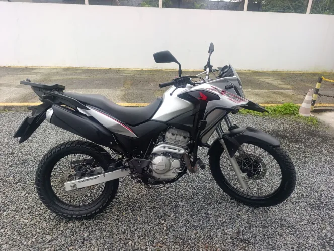 XRE 300 2020 zera 18 x 1750,00 cartão
