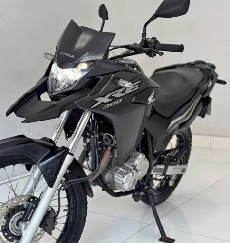 VENDO XRE 300 2021 MOTO CONSERVADA UNICO DONO 