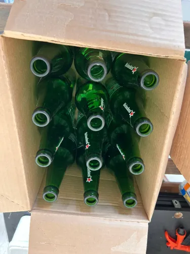 Vende - se casco de garrafas de 600 ml