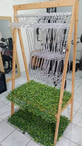 Cabideiro + cabides