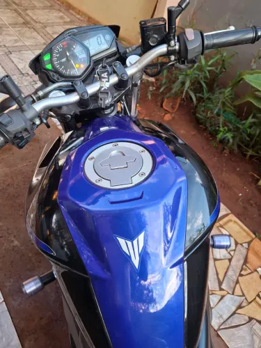 VENDO MOTO MT03