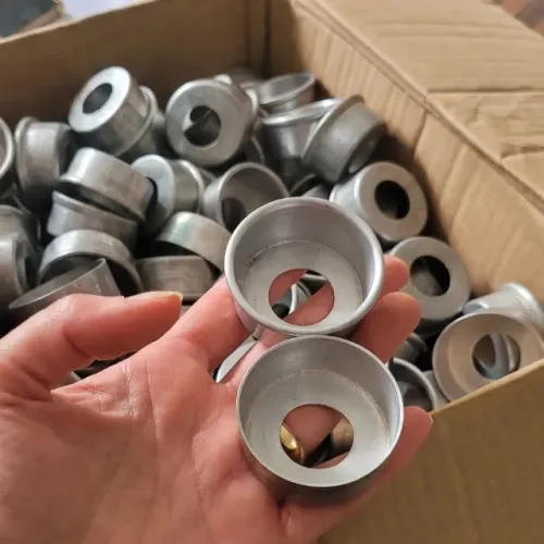 Kit Confeitaria Formas Fundo Removível em Alumínio - 240 unidades