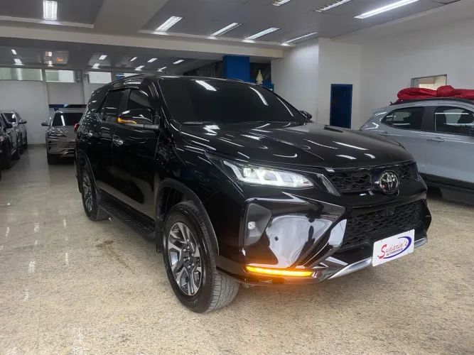 Toyota Hilux SW4 4X4 2.8 Diesel 2023
