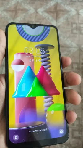 celular m31