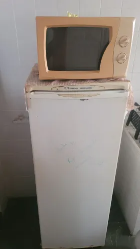 Geladeira + Micro-ondas 