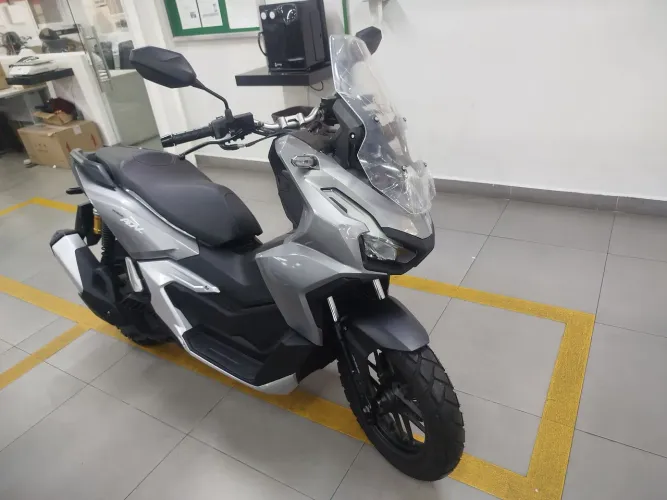Honda ADV 160 2025 - 1° dono - Garantia de fábrica até 2028 - 1.236km - aceito proposta