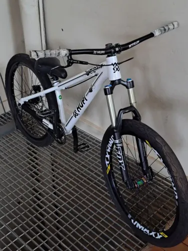 Hupi whistler 2k25 branca !!
