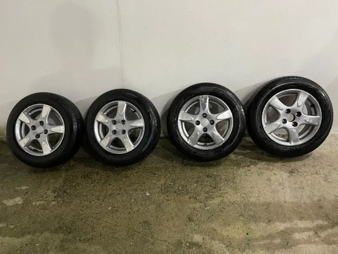 Vendo 5 rodas aro 14 honda fit