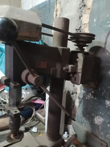 Máquina de furar industrial 