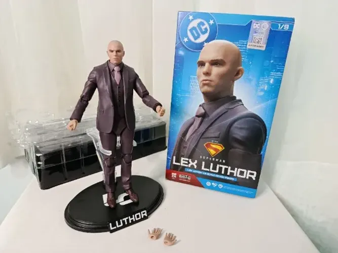 Boneco Lex Luthor - Filme Superman 2025