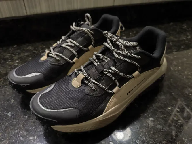 Tênis Under Armour Sportstyle Charged