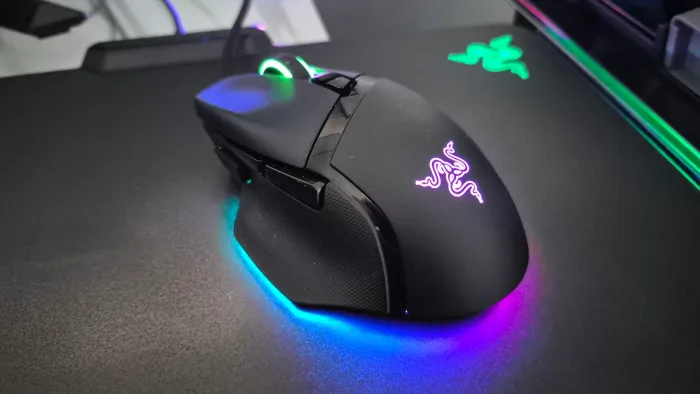 Mouse Razer + Mouse Pad + Bungee Razer)