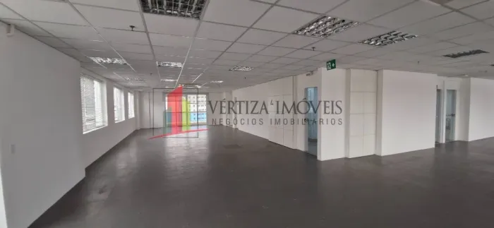 Sala comercial para locação com 105m² na Vila Mariana