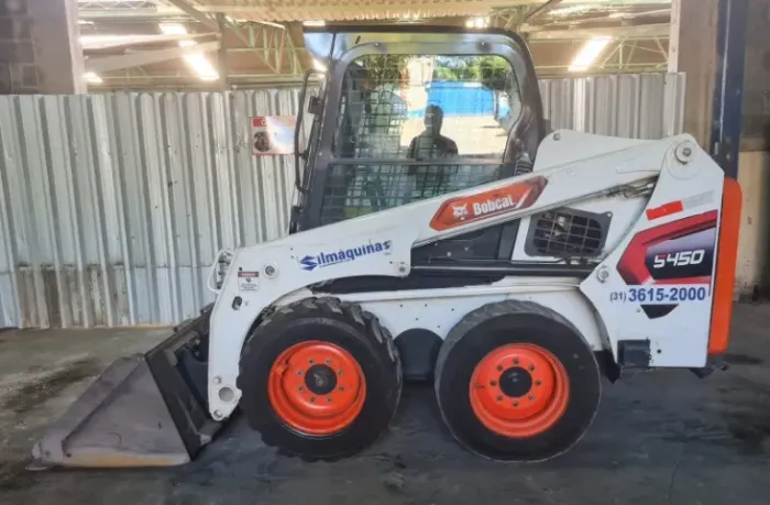 Minicarregadeira Bobcat S450 Ano 2024 Com747.7h Com Ar Cond