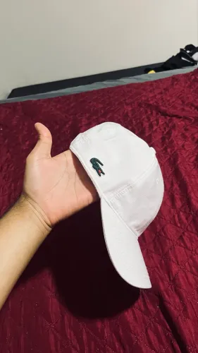 Boné Lacoste branco