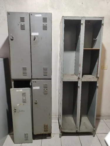 Roupeiro / Armário de Aço Vestiário 4 Portas Alto (2 metros) - No Estado