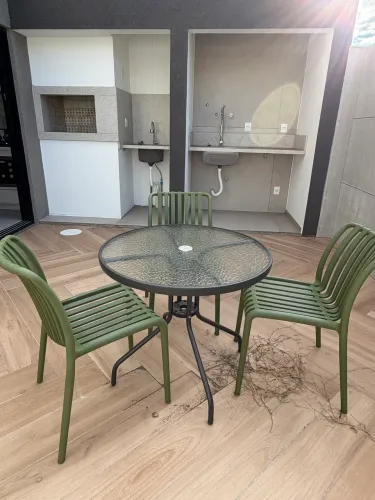 Conjunto Mesa Redonda com 3 Cadeiras - Área Externa / Gourmet