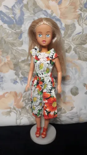 BARBIE - BONECA SUSI DA ESTRELA DA DÉCADA DE 90