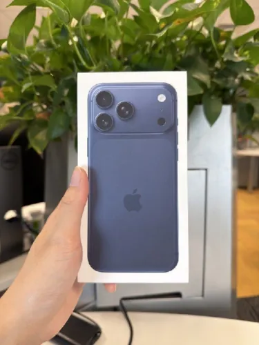 iPhone 17 Pro Max 1TB Azul - Lacrado - Retirada em Loja Física na Savassi