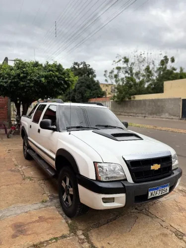 Chevrolet S10 P-up Tornado 2.8 TDI 4x2/4x4 CD Dies 2010