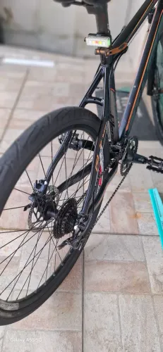 Bicleta com freio a óleo top demais toda em aluminio