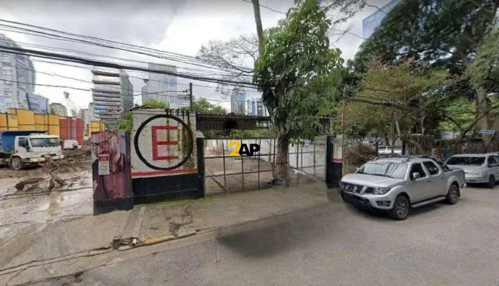 Terreno à Venda na Vila Olímpia, São Paulo-SP - 425m² de Área