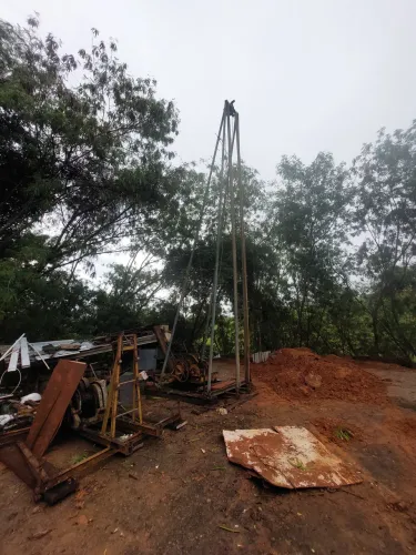 Equipamento Bate-Estaca