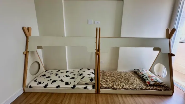 Cama Montessoriana DUAS CAMAS COM DOIS COLCHÕES (colchões no plástico)