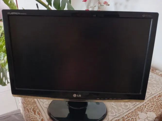 Monitor LG 20 pol conservadissimo