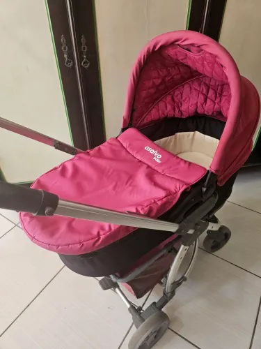 Carrinho bebê 3 em 1, com bebê conforto e moisés