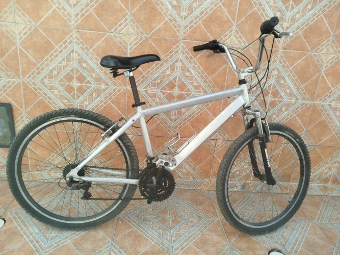 Bike em alumínio aro 26 mm