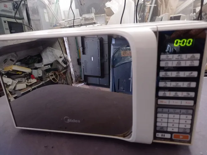Microondas Midea 21 litros