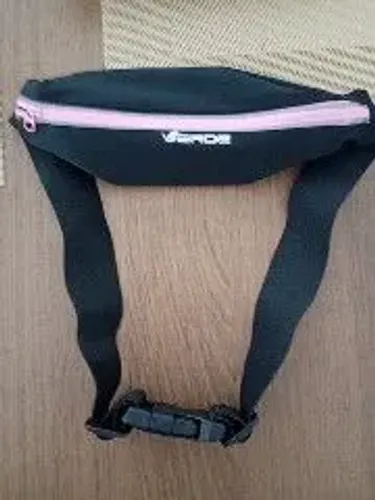 Vendo essa pochete nova. SÓ ENTREGO NA CIDADE BAIXA VER LOCAIS ?