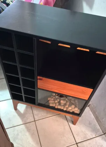 Vendo móveis porta vinho