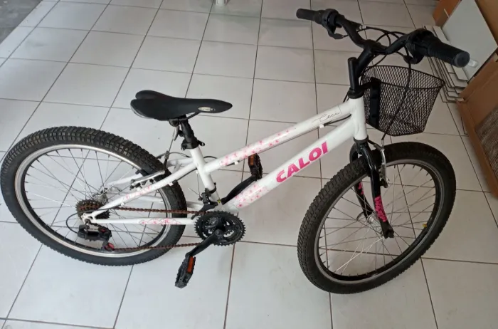 Bicicleta Caloi Ceci aro 24