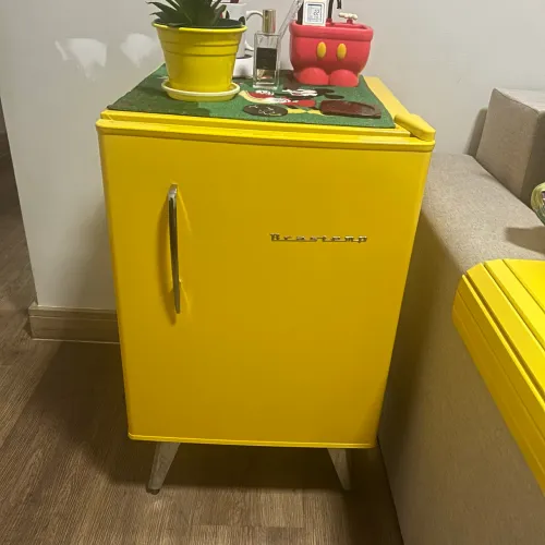 Frigobar Brastemp retrô amarelo 220v