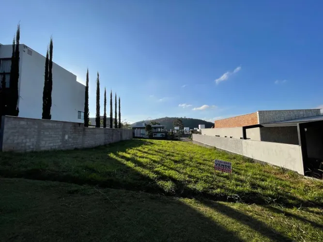Terreno à venda no São Pedro Condomínio fechado