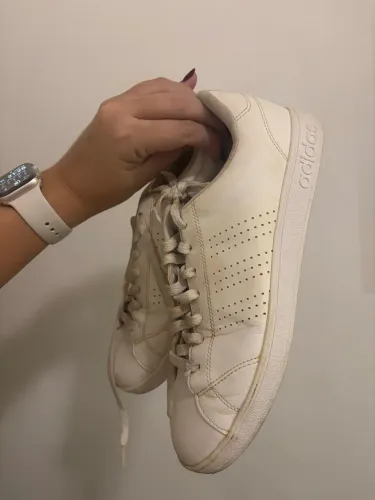 Tênis adidas 38